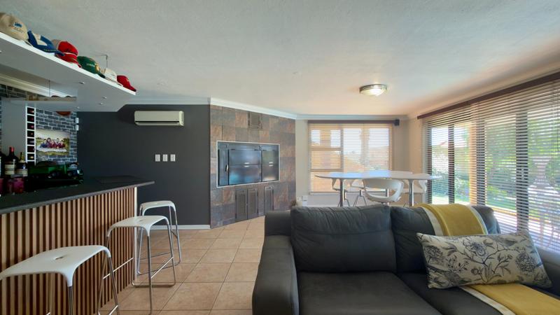 5 Bedroom Property for Sale in Pentagon Park Free State